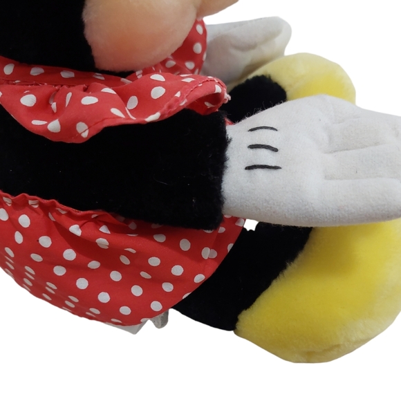 Vintage (80s) Classic Walt Disney World/Disneyland Minnie Mouse Plush - Picture 5 of 8